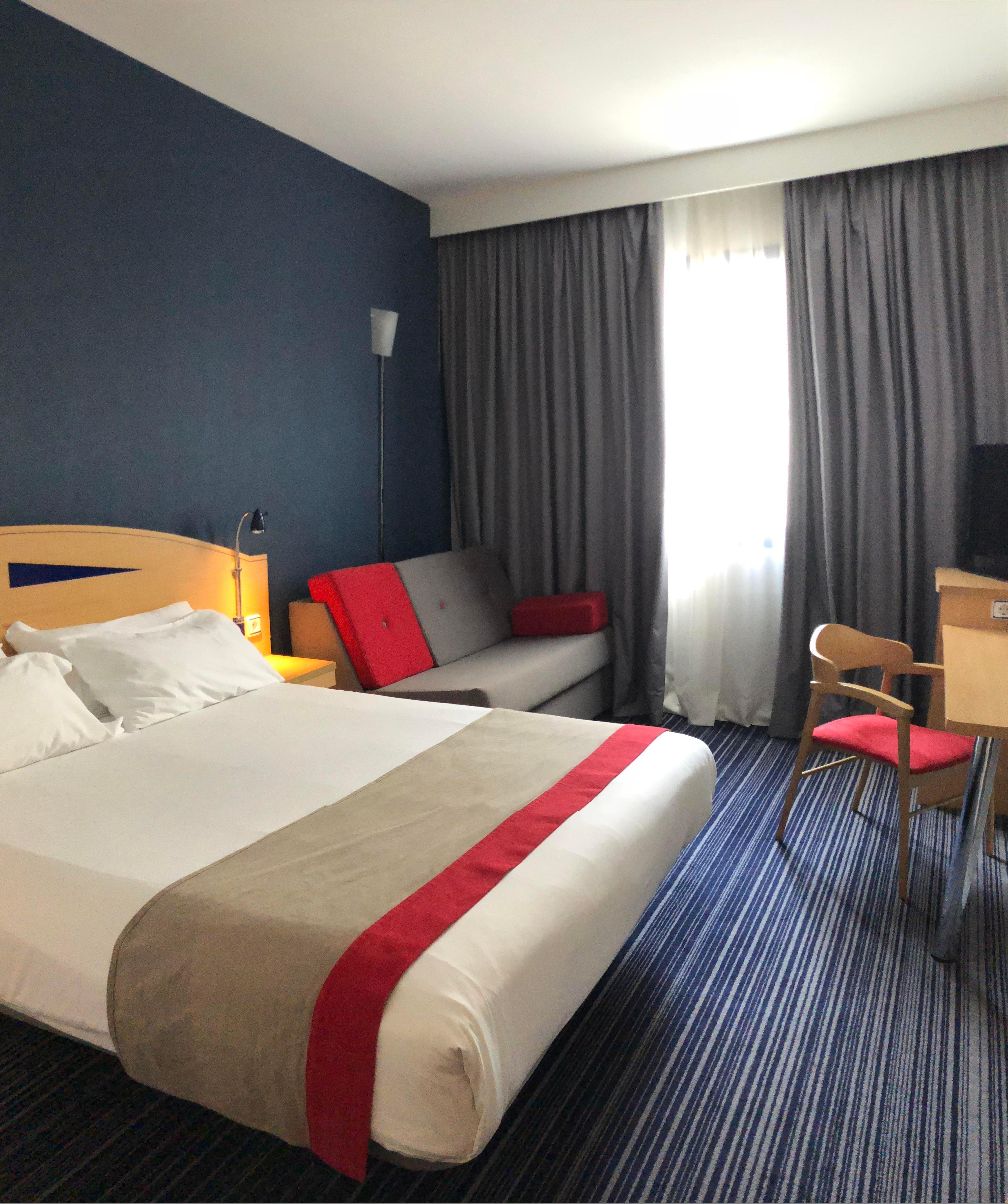 Holiday Inn Express San Sebastian De Los Reyes By Ihg Ngoại thất bức ảnh