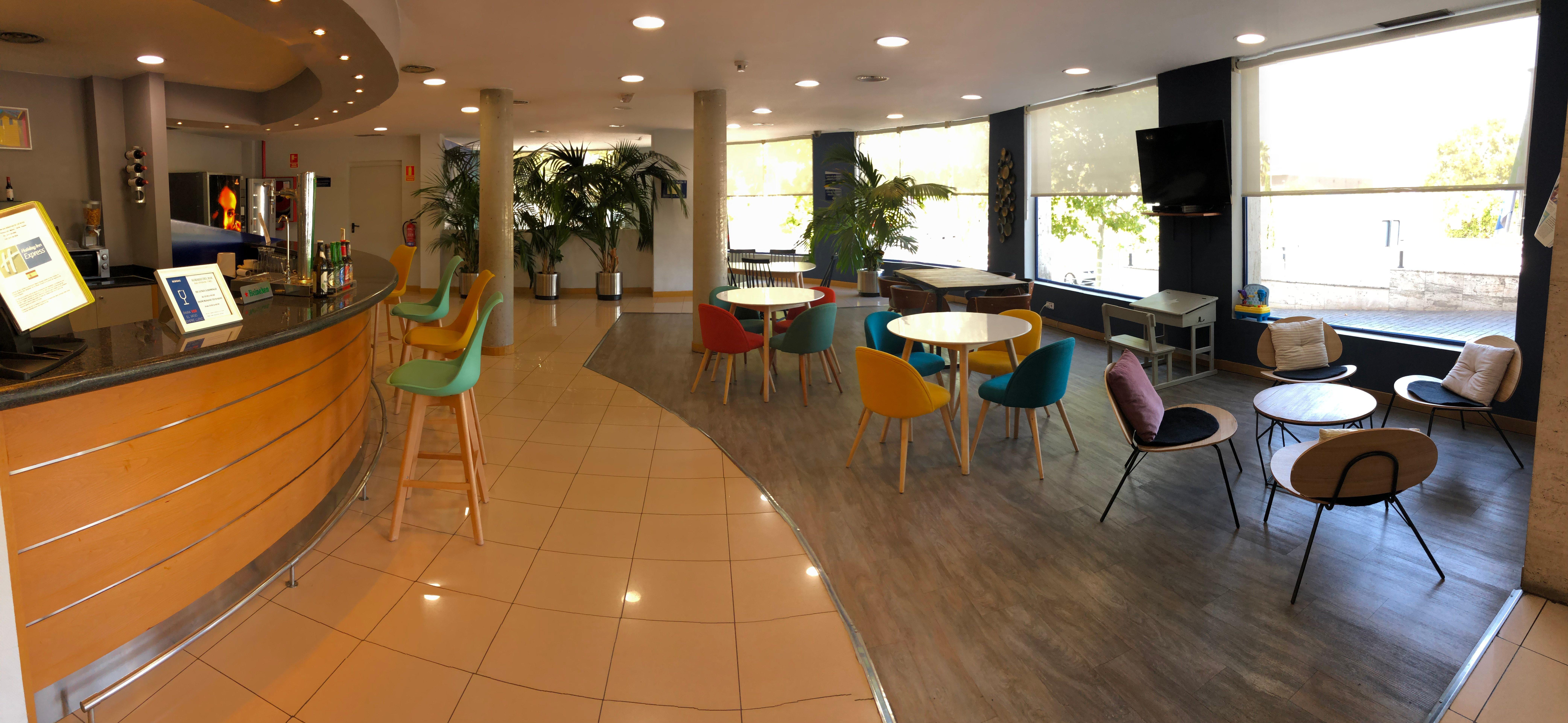 Holiday Inn Express San Sebastian De Los Reyes By Ihg Ngoại thất bức ảnh