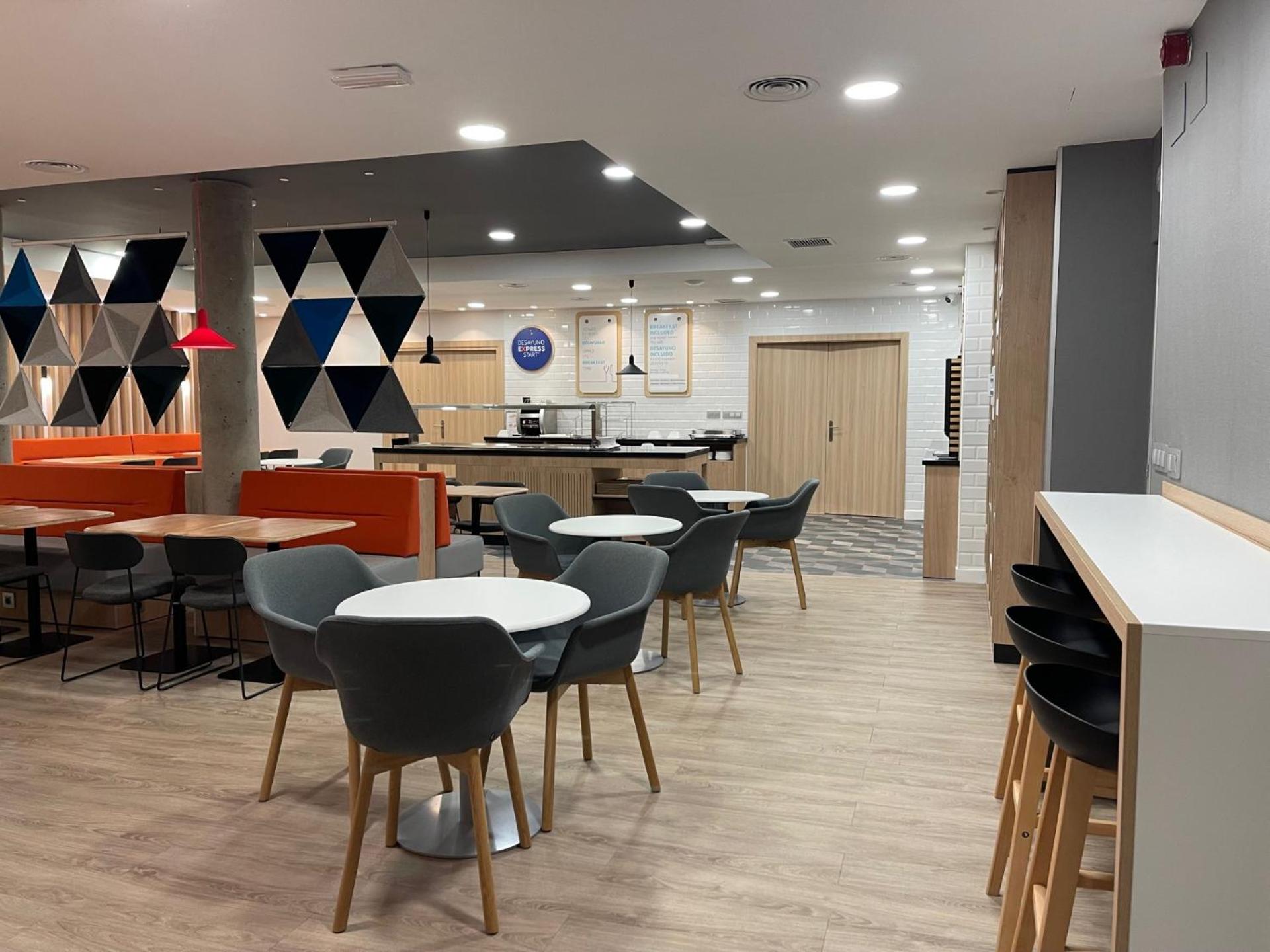 Holiday Inn Express San Sebastian De Los Reyes By Ihg Ngoại thất bức ảnh