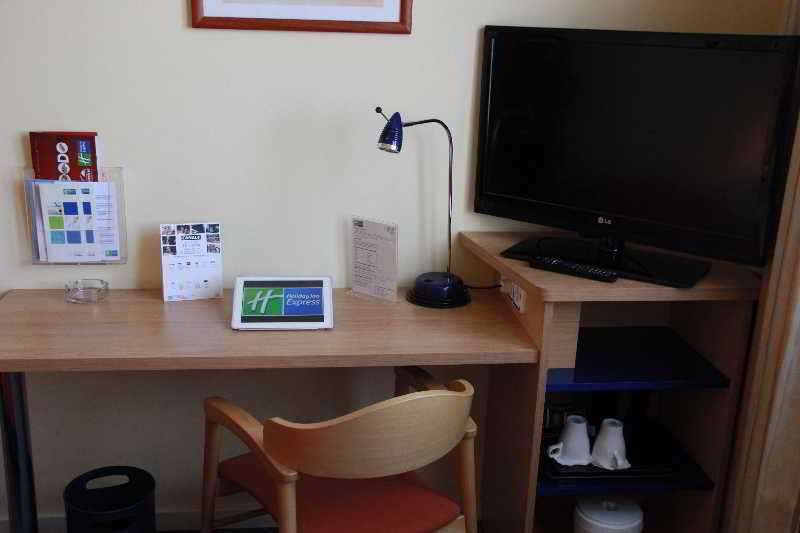 Holiday Inn Express San Sebastian De Los Reyes By Ihg Ngoại thất bức ảnh