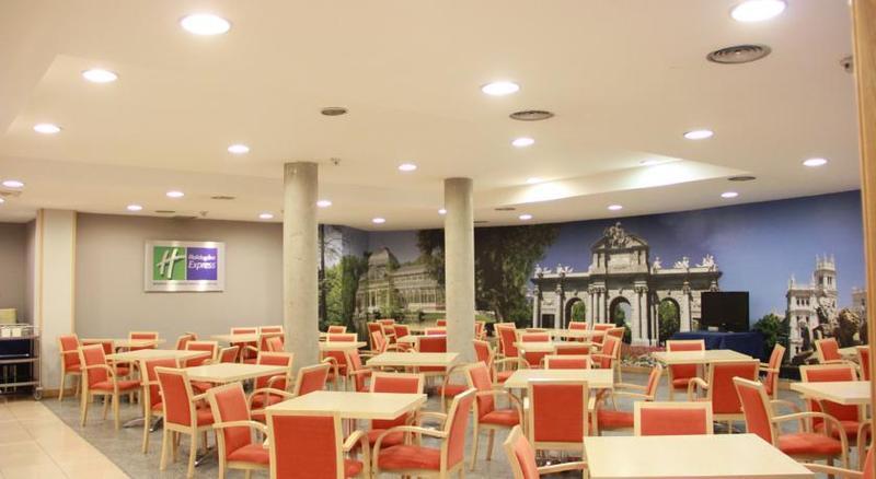 Holiday Inn Express San Sebastian De Los Reyes By Ihg Ngoại thất bức ảnh